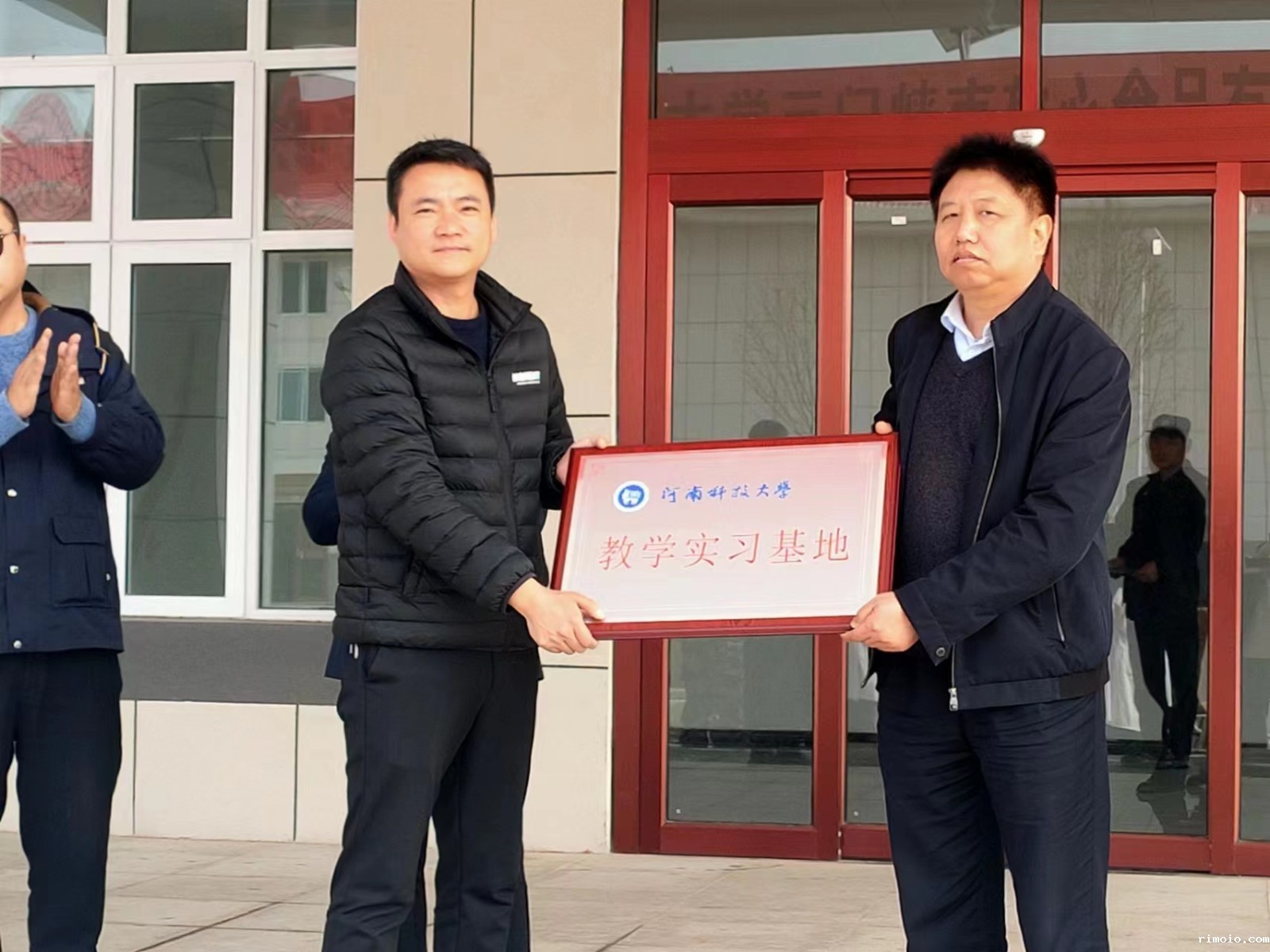 0c5475811e03d60f3ee1be705d07a3b.jpg 0c5475811e03d60f3ee1be705d07a3b.jpg